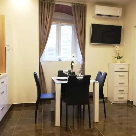 Elegnace Old Town Сплит