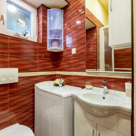 Апартаменты Elegnace Old Town *