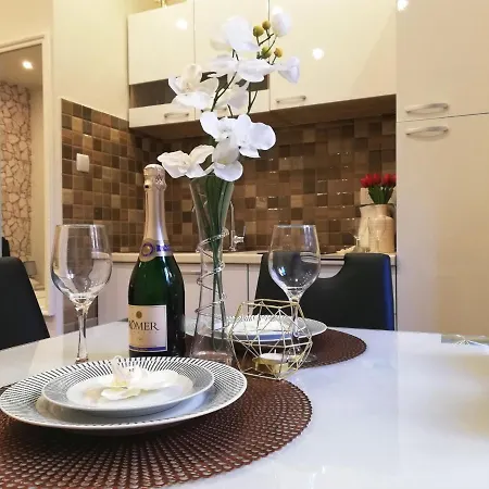 Elegnace Old Town Апартаменты Сплит