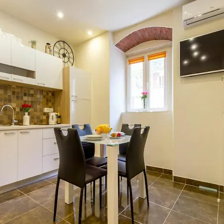 Apartment Elegnace Old Town